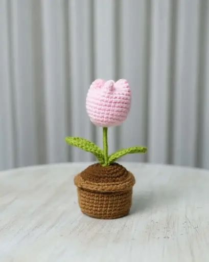 Crochet Puff Tulip Pot